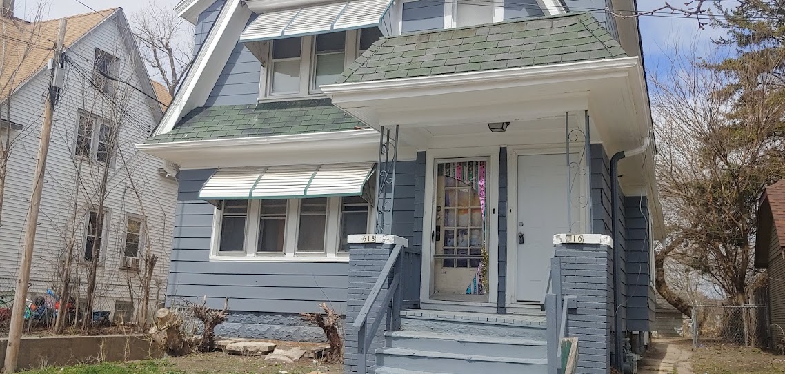 618 West Chambers Street - 1